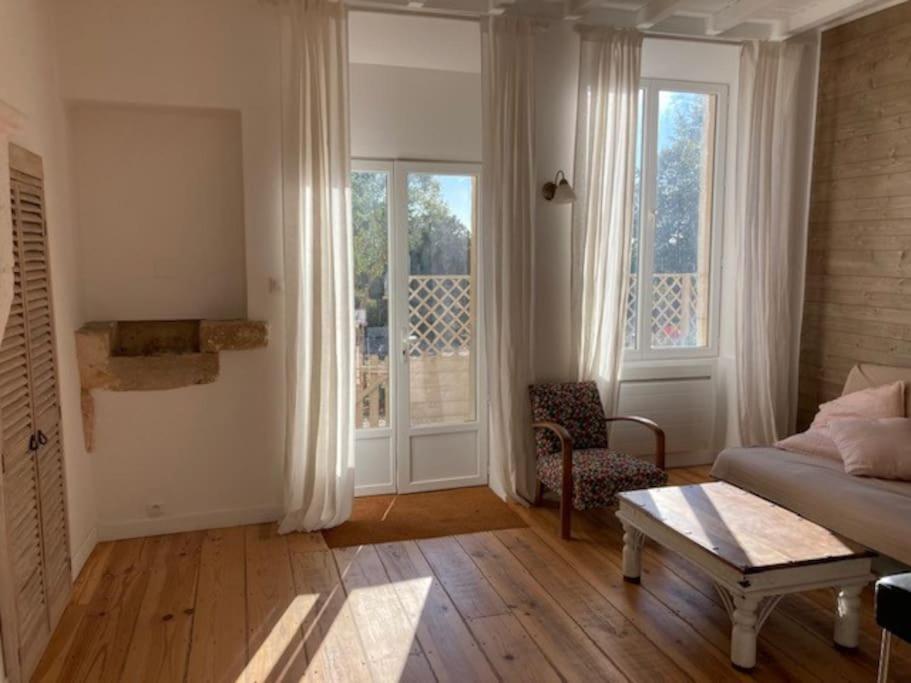 Beau Gite Dans Domaine Viticole & Arboricole Cursan 외부 사진